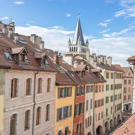 The Authentic Private Triplex Annecy